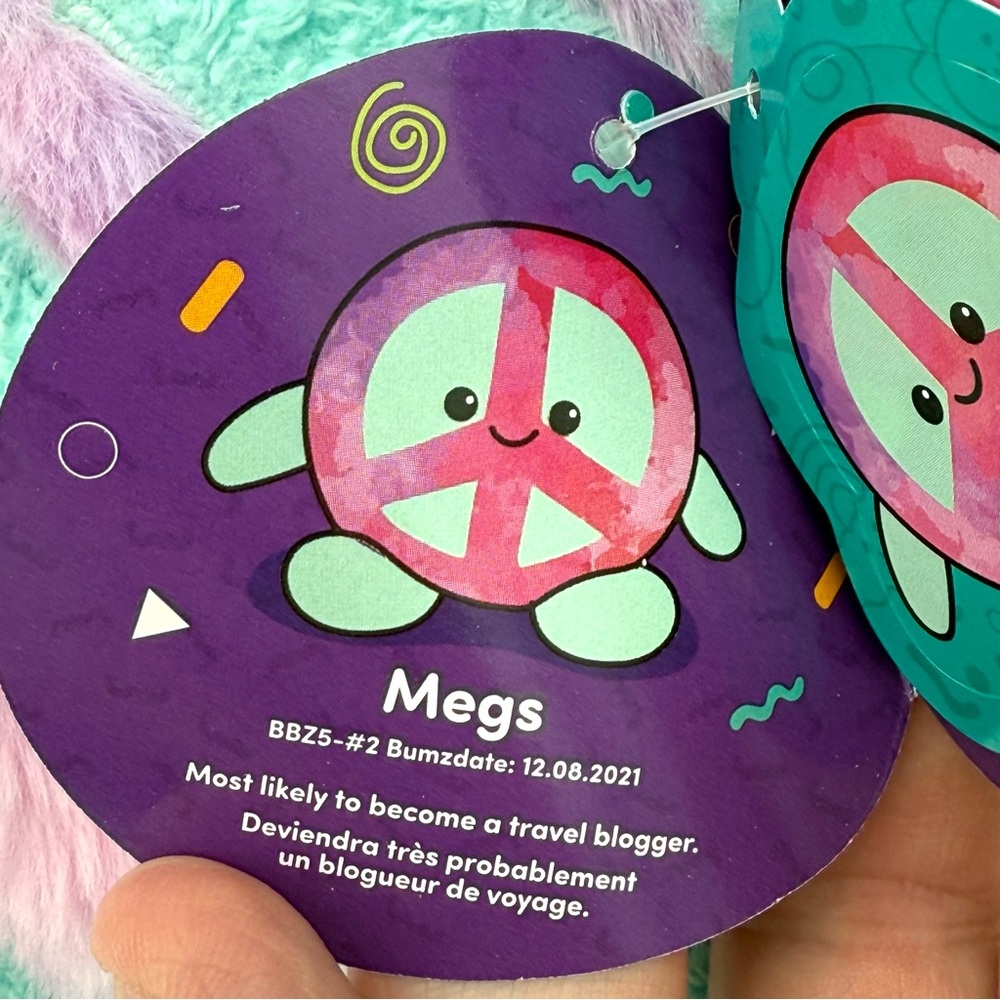✌️ Megs ☮️ the Peace Sign Retro Bum Bumz Plush Bean 4.5" Kelly Toy NWT Beaded - Picture 2 of 2